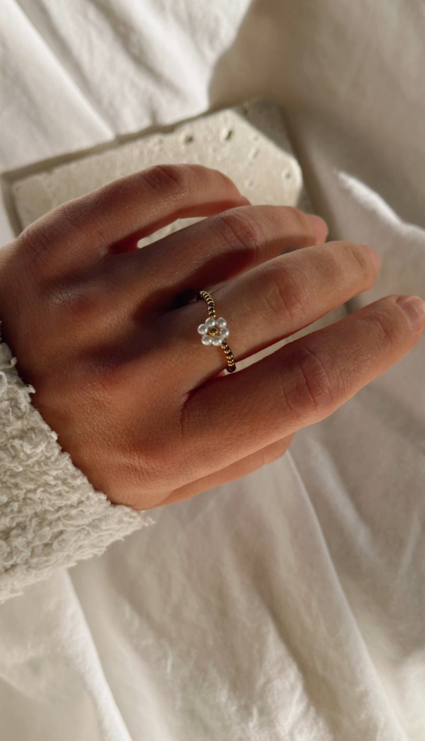 Blümchen Ring Gold