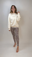 Sweater mit Good Vibes Aufdruck