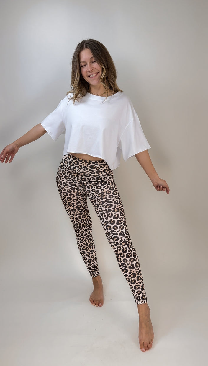 T-Shirt cropped geschnitten