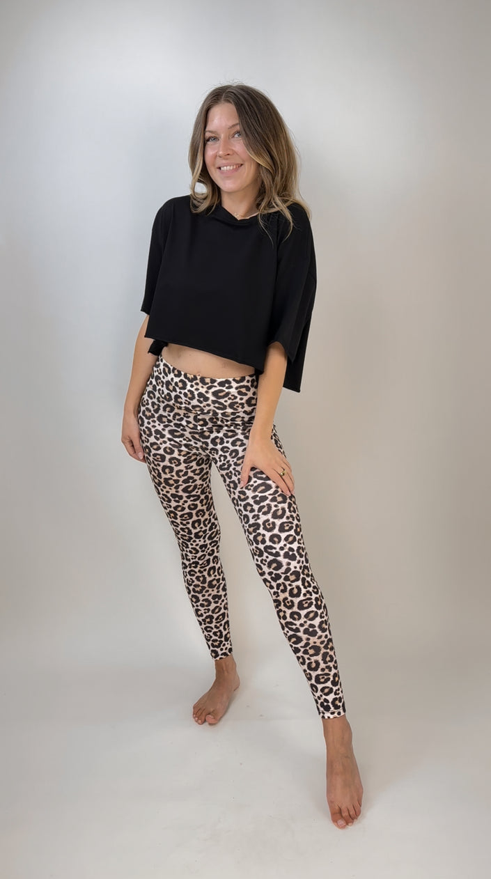 T-Shirt cropped geschnitten