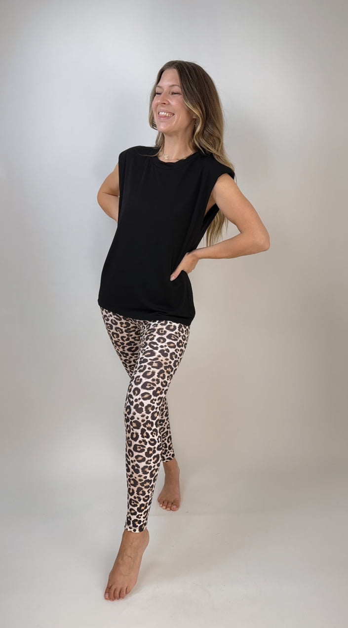 T-Shirt mit Schulterpolster