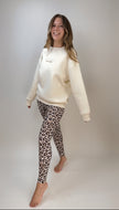 Sweater mit Good Vibes Aufdruck