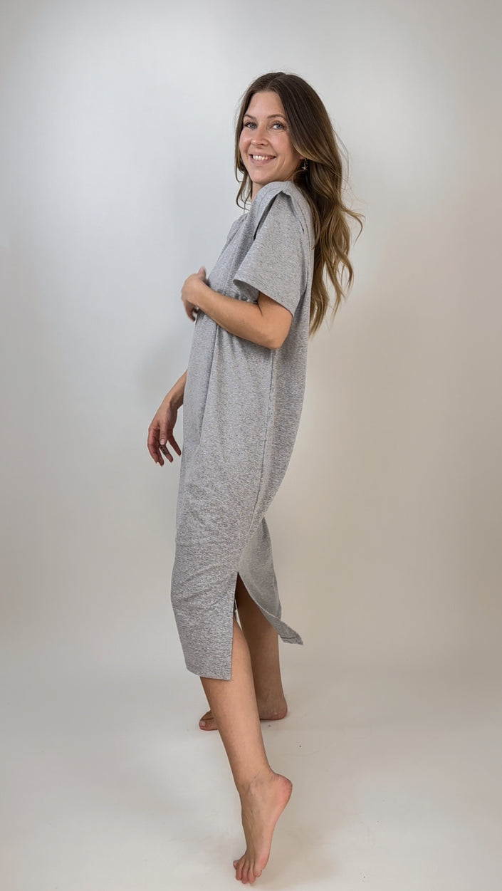 T-Shirt Kleid mit Schlitz