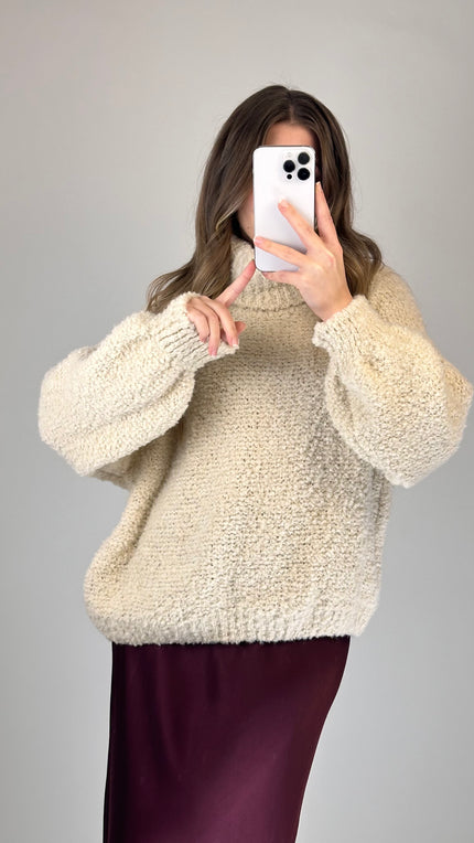 Boucle Pullover mit Rollkragen